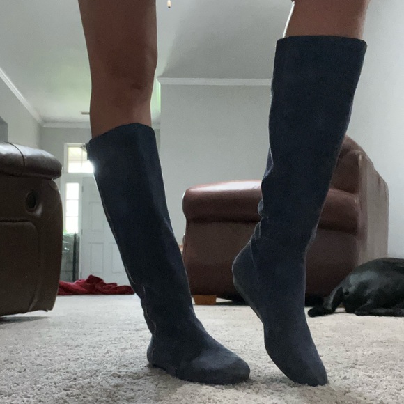 Blue Suede Boots - Picture 6 of 8